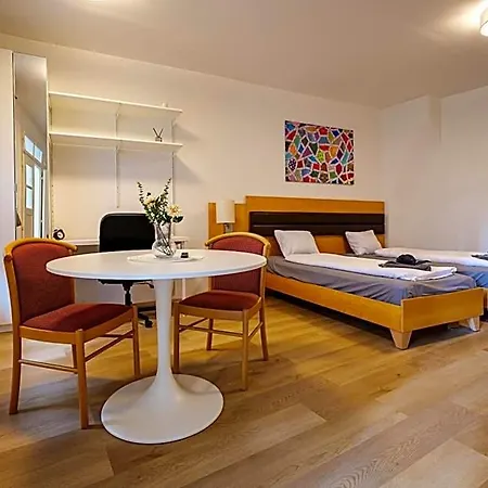 Aparthotel Flataid Cityapart Geidorf 4*
