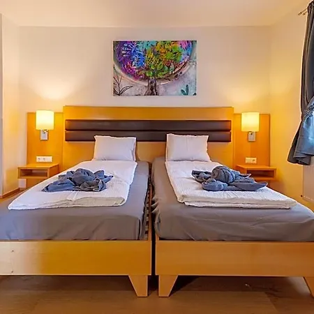Flataid Cityapart Geidorf 4*
