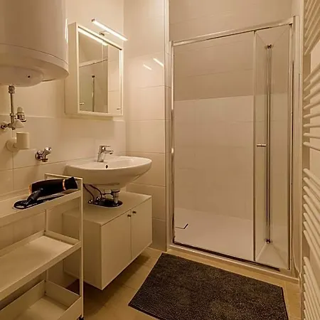 Flataid Cityapart Geidorf 4*